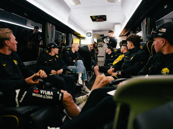 Tijmen Graat finisht zware Strade Bianche na pechmoment in koers